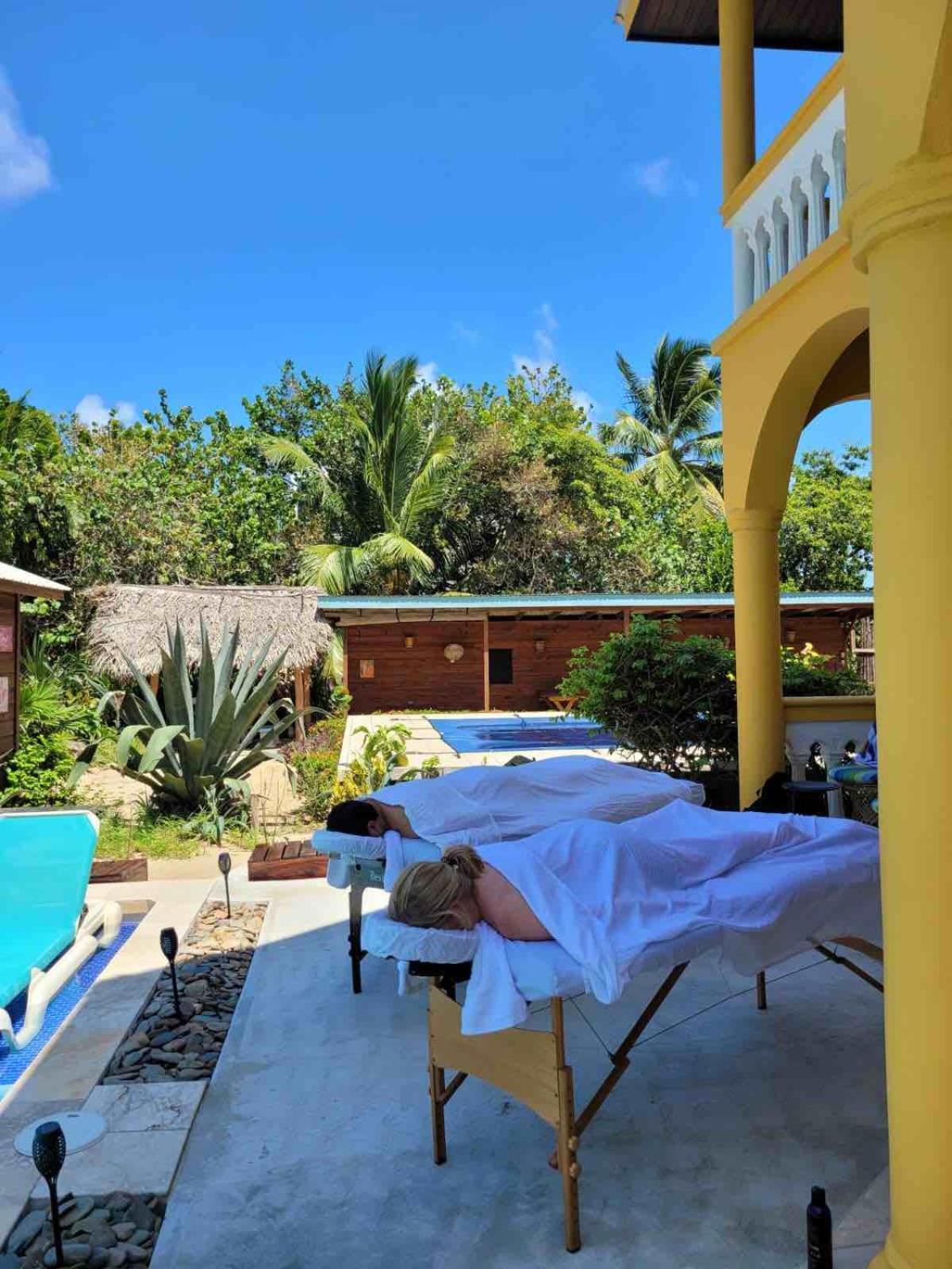Blue Parrot Beach House And Villas Χόπκινς Εξωτερικό φωτογραφία